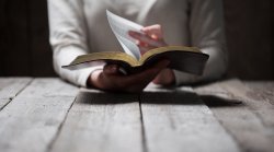 Birashoboka gukoreshwa n'Imana, ukongera ugakoreshwa na satani - Pastor Christian Gisanura