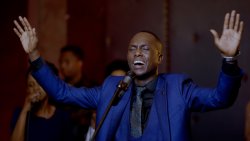 Fiston Iradukunda yasohoye indirimbo nshya “Ambwira Ko” anateguza indirimbo nyinshi muri 2026