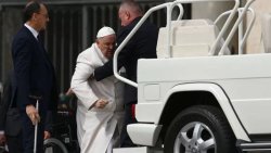 Papa Francis w'imyaka 86 urembeye mu bitaro afatiwe iry'iburyo na benshi barimo Perezida Biden
