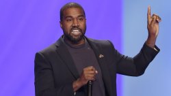 Ntabwo bubaha Imana, bafite abantu babakoresha - Kanye West yamennye amabanga y'ibyamamare