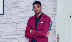 Elisa Cluz wayoboraga Korali Yesu Araje yayisezeye asohora indirimbo "SI Ubusa" Icyebura abiyita abanyabuntu