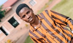 Ni uwo guhangwa amaso! Dusenge Elie uherutse gusohora indirimbo 'Ndemezanya' arihariye