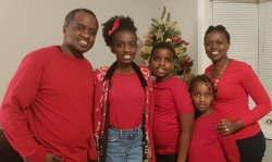 Umuryango wa Ev. Kwizera Emmanuel ukwifurije Umwaka Mushya wa 2023