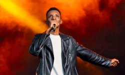 Yoboka Gad winjiranye igitego cy'abafana yasohoye indirimbo "Amahirwe ahoraho" - VIDEO