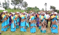 Korali Ituze na Filaderifiya banditse amateka ku musozi batukiweho - PHOTOS 