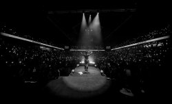 Ibyari inzozi byabaye impamo Chyrso Ndasingwa yuzuza BK Arena mu gitaramo 'Wahozeho Album Launch'