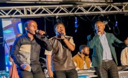 Abaturage b'i Nyamirambo bitabiriye ku bwinshi igitaramo cya Alex Dusabe kuri Kigali Pelé Stadium