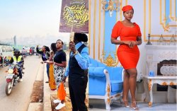 Yesu araryoshye! Umukobwa w'uburanga wabaye Miss Uganda yatunguranye ajya kubwiriza ku muhanda