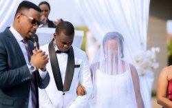 Vestine na Idrissa basezeranye imbere y'Imana mu birori byitabiriwe na Israel Mbonyi, Bosco Nshuti na Bamporiki