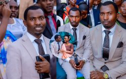 Imana ibirimo! Nyuma yo guhabwa inkoni y'ubudiakoni, Eric Cyamika yahaye impanuro abaririmbyi ba Horeb Choir