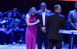 Umukinnyi wa Al Ahli Firmino we n'umugore we babaye abapasiteri