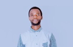 Umuramyi Mugisha Clement yavuze imyato 'Mwalimu' mu ndirimbo "Ni Mwalimu" - VIDEO