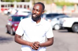 Tumaini Byinshi waririmbye 'Abafite Ikimenyetso' yasangiye iminsi mikuru n'imiryango itishoboye