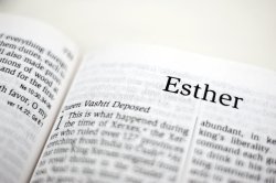 Amasomo meza twigira ku buzima bwa Esiteri - Bishop Dr. Fidele Masengo