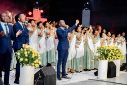 Yanguze amaraso! Ubutumwa buhembura ubugingo mu ndirimbo nshya ya Korali Abaragwa