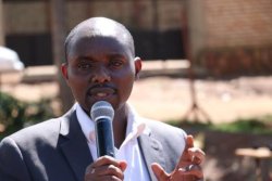 The role of Ezra Mpyisi in the translation of the Bible into Kinyarwanda