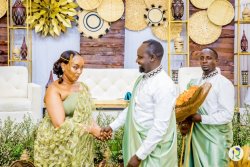 Dinah a dit «Oui» à son chéri, Brian Blessed, lors d'une somptueuse cérémonie de mariage à l'Eglise Healing Center 