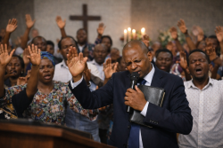 Kuki dusenga kandi Imana iba izi ibyo dusaba na mbere yo kubisaba?—Pastor Christian Gisanura