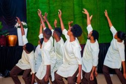 Udushya twaranze igitaramo cya The Heaven Family Drama Team cyayobowe na Juliet wa RTV