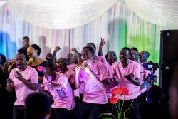 Korali Gosheni izwiho imbyino yitwa "aka Gosheni'' yatumiwe muri Rangurura Evangelical Week