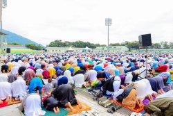 Umugore w'umuyisalamukazi yariganijwe abeshywa kujyanwa i Maka