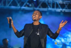 Ese umuhanzi wa Gospel yemerewe kwivuga izina mu ndirimbo? Prosper Nkomezi yasubije iki kibazo