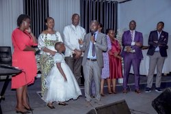 "Umusamariya mwiza" Mahoro Isaac agiye kubakira inzu nziza umuturage utishoboye