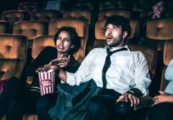 Kureba filime ni icyaha kuko zirimo Satani! Pasiteri yihanangirije Abakristo bakizireba