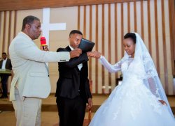 Ni umukristo utari uwo ku izina - Sabrina yatubwiye byinshi ku mugabo we barushinze mu birori byasusurukijwe na Dore Imbogo