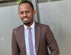 Prosper Nkomezi agiye kumurika album nshya ‘Warandamiye' mu birori bya VIP