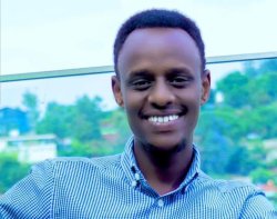 Danny Mpore akomeje kuticisha irungu abakunzi be mu bihangano byiza cyane-VIDEO