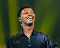 Israel Mbonyi Reaches 2 Million YouTube Subscribers, Shares a Powerful Message!