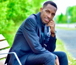 Yesu ni we ntsinzi yacu: Yves Rwagasore yongeye kurasa uruti mu ndirimbo "Intsinzi" - VIDEO