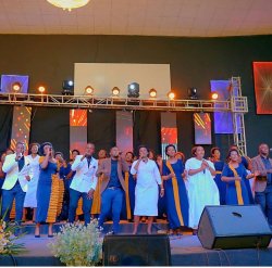 Nyuma y'indirimbo bise "Uhoraho", Korali Goshen igarutse mu yo bise "Kwirembo" - VIDEO