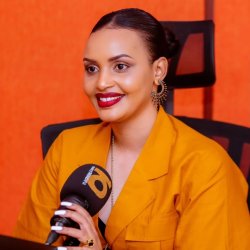 Bahavu Jannet uri gusana imitima ya benshi mu masengesho y'iminsi 7 yasabiye amahoro u Rwanda na RDC