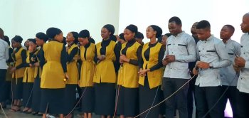 Abigisha 2 bigishije ijambo rimwe, ibitangazamakuru birahahurira: Ibyaranze igiterane cya Korali Salemu