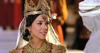 Esiteri, umukobwa ufite ubwiza butangaje! Byinshi wamenya ku gitabo cya Esiteri