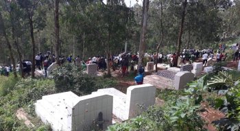 Ibihe by'imperuka! Umugabo w'umukire yashyinguye isanduku irimo inkwi z'imyase