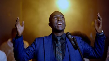 Fiston Iradukunda Releases “Bafite Byose,” Emphasizing That Knowing God Surpasses Everything