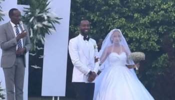 Basezeranyijwe na Bishop Karemera, bahabwa Bibiliya n'Igitabo cy'Indirimbo: Injira mu bukwe bwa Kimenyi na Muyango