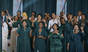 Ndapfuye mundeke nitahire _ Umwe mu bafashijwe n'indirimbo "Mfite ibyiringiro" ya Faradja Choir