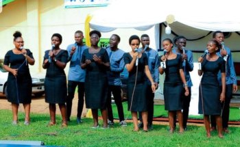 Buri Mudive yemerewe kuyiririmbamo! Ibyihariye kuri Korali Redenti Illemuscus yateguje "Nebukadinezari"