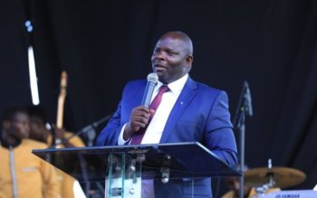 lgice kimwe ku munsi! Rev. lsaie Ndayizeye uyobora ADEPR yavuze ibintu 5 "lmana ishaka ko twitaho" muri 2024