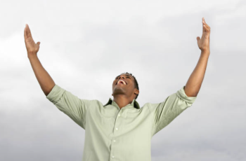 Gutahura uwo uri we bisaba kwihuza n'isoko y'ubuzima bwawe—Pastor Christian Gisanura