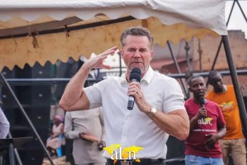 #Day2 Luweero: Dana Morey yikije ku kwizera kutanyeganyega ahembura imbaga yaturutse muri kilometero 120