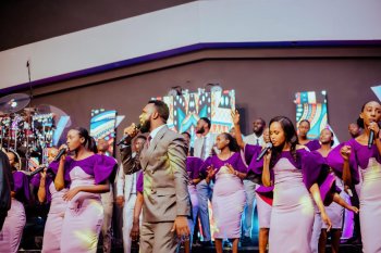 Kenya: Voice of Praise Ministry bashyize hanze indirimbo nshya iryoshye bise "Baba Wastahili" - VIDEO