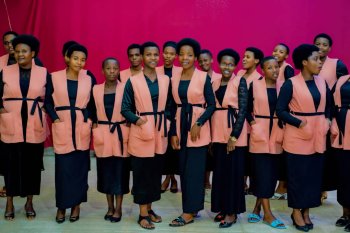 Korali Narada igarutse mu ndirimbo nziza bise "lmparakazi" nyuma ya "Azakubundikiza Amoya" yakunzwe cyane