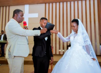 Ni umukristo utari uwo ku izina - Sabrina yatubwiye byinshi ku mugabo we barushinze mu birori byasusurukijwe na Dore Imbogo