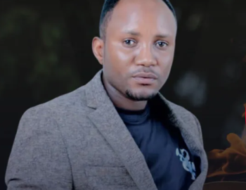 Kwibuka31: Theo Bosebabireba yifatanije n'Abanyarwanda binyuze mu ndirimbo “Sinaceceka”