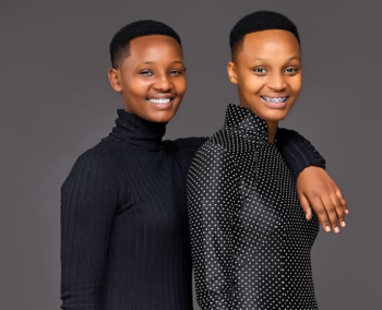 Vestine na Dorcas batangiye guhindura indirimbo zabo mu Giswayile bahereye ku Iriba